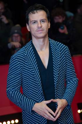 Berlinale The Thing with Feathers Premiere Andrew Scott attending The Thing with Feathers Premiere during the 75th Berlin International Film Festival (Berlinale) in Berlin, Germany, on February 18, 2025. Photo by Aurore Marechal ABACAPRESS.COM Berlin Germany  Copyright: xMarechalxAurore ABACAx