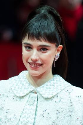 Berlinale The Thing with Feathers Premiere Margaret Qualley attending The Thing with Feathers Premiere during the 75th Berlin International Film Festival (Berlinale) in Berlin, Germany, on February 18, 2025. Photo by Aurore Marechal ABACAPRESS.COM Berlin Germany  Copyright: xMarechalxAurore ABACAx