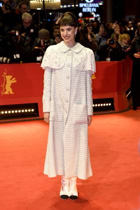 Margaret Qualleyat the premiere of the feature film Blue Moon at the Berlinale 2025 75 Berlin International Film Festival in the Berlinale Palast Berlin, 18 02 2025 Foto:xC.xNiehausx xFuturexImagex moon_prem_5263