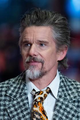 Berlinale The Thing with Feathers Premiere Ethan Hawke attending The Thing with Feathers Premiere during the 75th Berlin International Film Festival (Berlinale) in Berlin, Germany, on February 18, 2025. Photo by Aurore Marechal ABACAPRESS.COM Berlin Germany  Copyright: xMarechalxAurore ABACAx