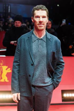 Red Carpet for the World Premiere of Blue Moon , Berlinale Palast, Berlin, Germany Benedict Cumberbatch seen on the Red Carpet for the World Premiere of Blue Moon during Berlinale (Berlin Film Festival) at Berlinale Palast, Berlin, , Germany on 18 February 2025. Picture, Credit:Julie Edwards Avalon Germany, Potsdammer Platz, Berlin, Berlinale Palast  Copyright: xJuliexEdwardsx xAvalonx 0965764495