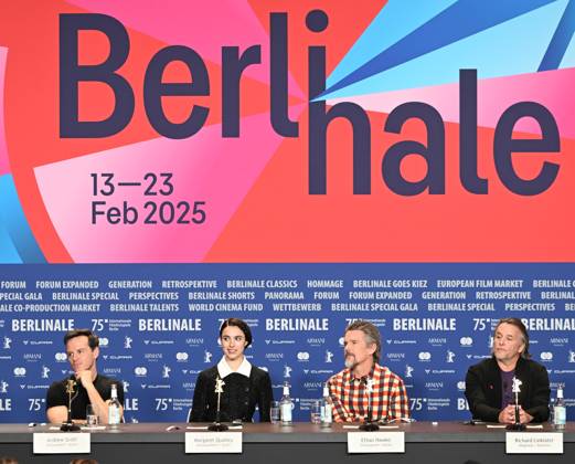 Press conference for the film Blue Moon during the 75th Berlin International Film Festival Featuring: Andrew Scott, Margaret Qualley, Ethan Hawke Where: Berlin, Germany When: 18 Feb 2025 Credit: Cover Images EDITORIAL USE ONLY. NOT FOR USE BY NEWSPAPERS BASED IN THE UK. Copyright: xx coverimg54527924