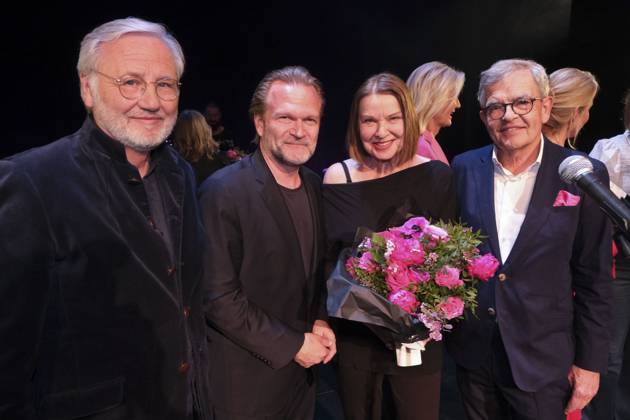 Dr Timm C Schlotfeldt Foundation founder , Pianist Sebastian Knauer, Singer Inga Fuselage and Prof Dr Eckhard Goepel Foundation founder to Guest at Charity Charity evening 2023 to Favour the Foundation Breast Center Hamburg at St Pauli Theatre on Wednesday 03 05 2023 in Hamburg HH Germany