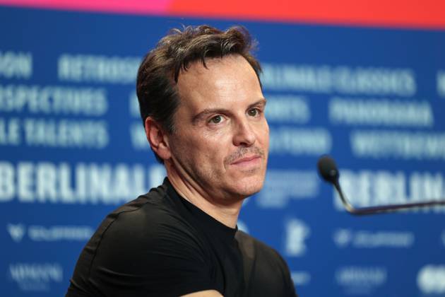 February 18, 2025, Berlin, Brandenburg, Germany: The 75th Berlinale Film Festival is taking place in Berlin from 13 to 23 February 2025. Actor Andrew Scott answers journalists questions during a press conference Berlin Germany - ZUMAt227 20250218_zip_t227_006 Copyright: xMarinaxTakimotox