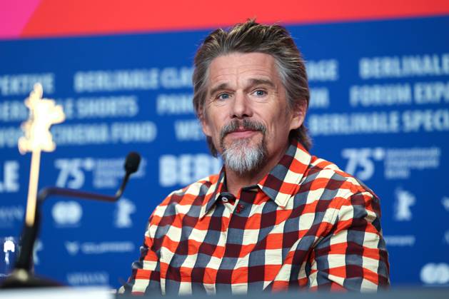 February 18, 2025, Berlin, Brandenburg, Germany: The 75th Berlinale Film Festival is taking place in Berlin from 13 to 23 February 2025. Actor Ethan Hawke answers journalists questions during a press conference Berlin Germany - ZUMAt227 20250218_zip_t227_013 Copyright: xMarinaxTakimotox