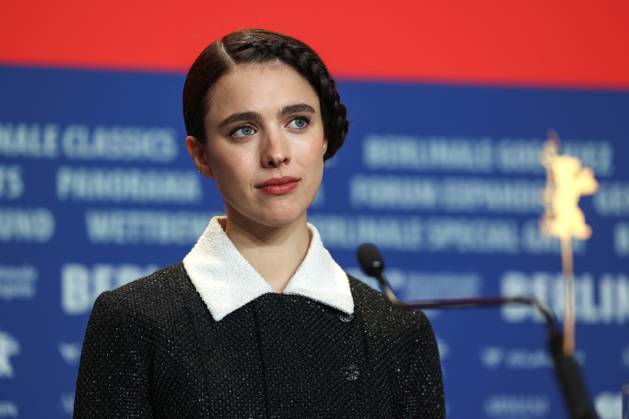 February 18, 2025, Berlin, Brandenburg, Germany: The 75th Berlinale Film Festival is taking place in Berlin from 13 to 23 February 2025. Actress Margaret Qualley answers journalists questions during a press conference Berlin Germany - ZUMAt227 20250218_zip_t227_014 Copyright: xMarinaxTakimotox