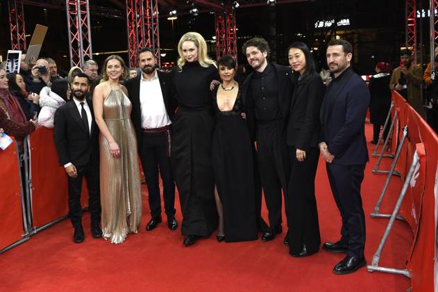David Hinojosa, Caroline Clark, Lucio Castro, Gwendoline Christie, Mia Maestro, Philip Ettinger, Anita Guo and Patrick Donovan at the premiere of the feature film After This Death at the Berlinale 2025 75 Berlin International Film Festival at the Zoo Palast Berlin, 19 02 2025 Foto:xC.xNiehausx xFuturexImagex death_prem_5216