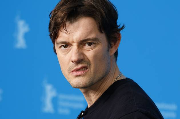 February 16, 2025, Berlin, Germany: Sam Riley poses at the photocall of Islands during the 75th Berlinale International Film Festival at Hotel Grand Hyatt in Berlin, Germany, on 17 February 2025. Photo: Berlin Germany - ZUMAm179 20250216_zep_m179_021 Copyright: xAlecxMichaelx