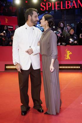 Rodrigo Santoro and Melanie Fronckowiak at the Closing Ceremony with Award Ceremony at the Berlinale 2025 75 Berlin International Film Festival at the Berlinale Palast Berlin, 22 02 2025 Foto:xT.xBartillax xFuturexImagex closing_berlinale_5225