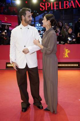 Rodrigo Santoro and Melanie Fronckowiak at the Closing Ceremony with Award Ceremony at the Berlinale 2025 75 Berlin International Film Festival at the Berlinale Palast Berlin, 22 02 2025 Foto:xT.xBartillax xFuturexImagex closing_berlinale_5226