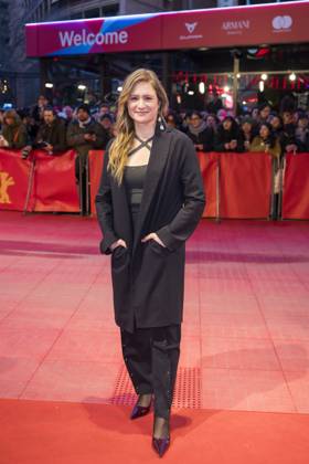 Berlinale, Award Ceremonies at the Theater am Potsdamer Platz, Berlin, 22 02 2025 Julia Jentsch on the red carpet before the award ceremonies of the 75th Berlinale at the Theater am Potsdamer Platz in Berlin on 22 02 2025 Berlin Theater am Potsdamer Platz Copyright: xBenxKriemannx