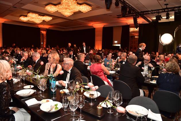 73.VBKI Ball Berlin Voller Saal mit Gaesten beim 73. VBKI Ball im Hotel Intercontinental zur 75.ten Berlinale in Berlin, am 17.02.2025 Photopress Mueller