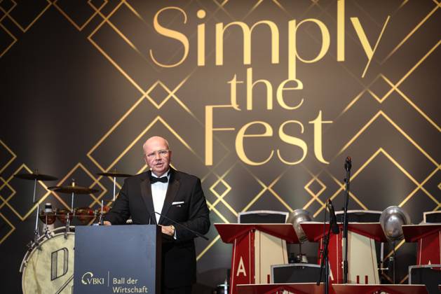 VBKI Business Ball 2025 VBKI President Markus Voigt on stage The VBKI invites you to the Business Ball 2025 at the Hotel InterContinental in Berlin Copyright: xEventpressxFuhrx