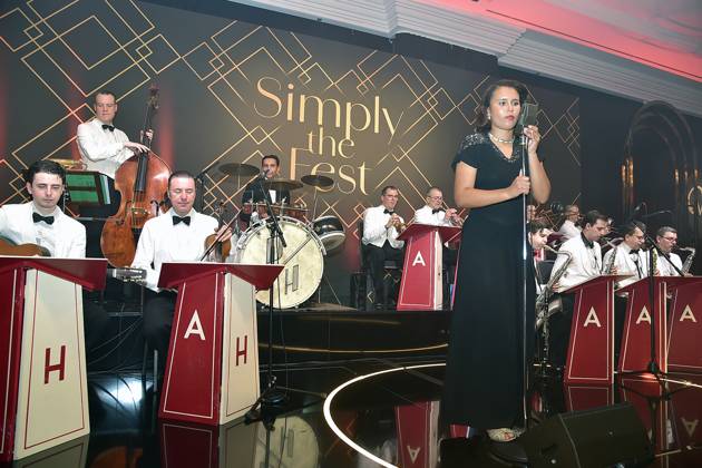 73 VBKI Ball Berlin Rachel Hermlin sings with her father Andrej Hermlins orchestra at the 73 VBKI Ball at the Hotel Intercontinental for the 75th Berlinale in Berlin, on 17 02 2025 Photopress Mueller
