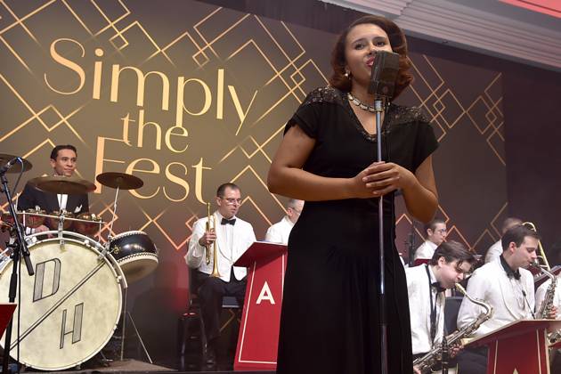73 VBKI Ball Berlin Rachel Hermlin sings with her father Andrej Hermlins orchestra at the 73 VBKI Ball at the Hotel Intercontinental for the 75th Berlinale in Berlin, on 17 02 2025 Photopress Mueller