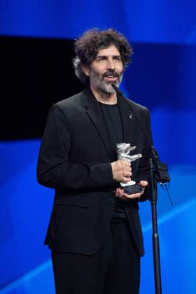 Berlinale Closing Ceremony Ivan Fund accepts the Silver Bear Jury Prize for The Message during the Closing Ceremony for the 75th Berlin International Film Festival (Berlinale) in Berlin, Germany, on February 22, 2025. Photo by Aurore Marechal ABACAPRESS.COM Berlin Germany  Copyright: xMarechalxAurore ABACAx