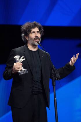 Berlinale Closing Ceremony Ivan Fund accepts the Silver Bear Jury Prize for The Message during the Closing Ceremony for the 75th Berlin International Film Festival (Berlinale) in Berlin, Germany, on February 22, 2025. Photo by Aurore Marechal ABACAPRESS.COM Berlin Germany  Copyright: xMarechalxAurore ABACAx