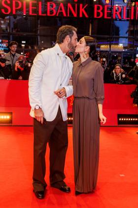 Berlinale Closing Gala Award Ceremony Lisa Mieschke and Melanie Fronckowiak at the Closing Gala and Award Ceremony of the 75th Berlinale at the Berlinale Palast on 22 02 2025 in Berlin Copyright: xx