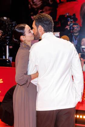 Berlinale Closing Gala Award Ceremony Melanie Fronckowiak and Rodrigo Santoro at the Closing Gala and Award Ceremony of the 75th Berlinale at the Berlinale Palast on 22 02 2025 in Berlin Copyright: xx