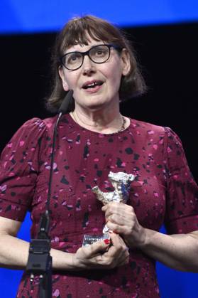 Lucile Hadzihalilovic with the Silver Bear for Outstanding Artistic Achievement for the creative ensemble La Tour de Glace The Ice Tower at the Closing Ceremony with Award Ceremony at the Berlinale 2025 75 Berlin International Film Festival at the Berlinale Palast Berlin, 22 02 2025 Foto:xN.xKubelkax xFuturexImagex closing_berlinale_5479