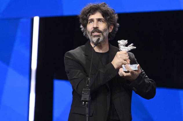 Ivan Fund with the Silver Bear Jury Prize for El mensaje The Message at the Closing Ceremony with Award Ceremony at the Berlinale 2025 75 Berlin International Film Festival at the Berlinale Palast Berlin, 22 02 2025 Foto:xN.xKubelkax xFuturexImagex closing_berlinale_5498