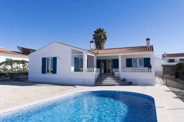 Portugal, Mediterranean house with swimming pool property released, SBOF01904