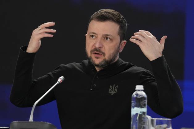 February 24, 2025, Kyiv, Ukraine: Ukrainian President Volodymyr Zelenskyy gestures during a news conference at a security summit in Kyiv, Ukraine, Monday, Feb. 24, 2025. Kyiv Ukraine - ZUMAc35_ 20250224_zaf_c35_028 Copyright: xFrankxGunnx