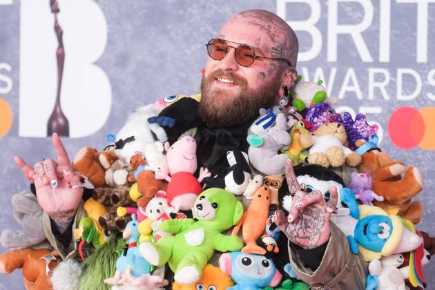 The BRIT Awards, 2025 Red Carpet Arrivals on Saturday 1 March 2025 Teddy Swims seen at the The BRIT Awards, 2025 Red Carpet Arrivals on Saturday 1 March 2025 at Intercontinental Hotel O2, London. . Picture, Credit:Julie Edwards Avalon UK, Greenwich, London, Intercontinental Hotel O2  Copyright: xJuliexEdwardsx xAvalonx 0970646687