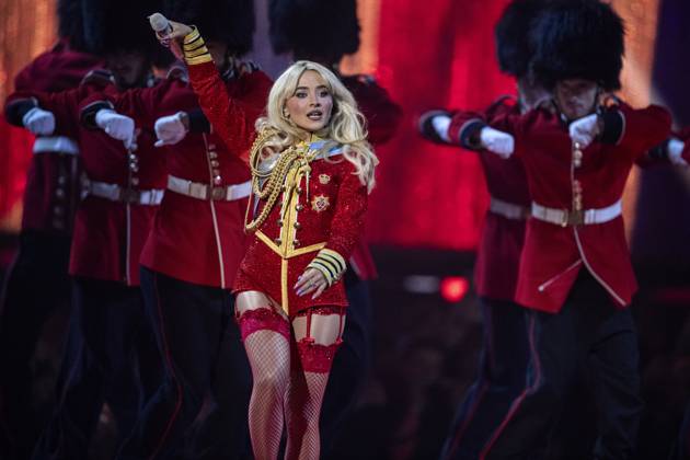 Sabrina Carpenter performing live at the 2025 BRIT awards ceremony, O2 Arena, London, on 1 March 2025 Sabrina Carpenter performing live at the 2025 BRIT awards ceremony, O2 Arena, London, on 1 March 2025 Sabrina Carpenter is an American singer, songwriter, and actress. She gained prominence starring on the Disney Channel series Girl Meets World (˜14 ™17), and signed with the Disney-owned Hollywood Records. She released her debut single, Can t Blame a Girl for Trying in ˜14., Credit:Dafydd Owen Avalon The O2, Greater London, London Copyright: xDafyddxOwenx xAvalonx 0970768647