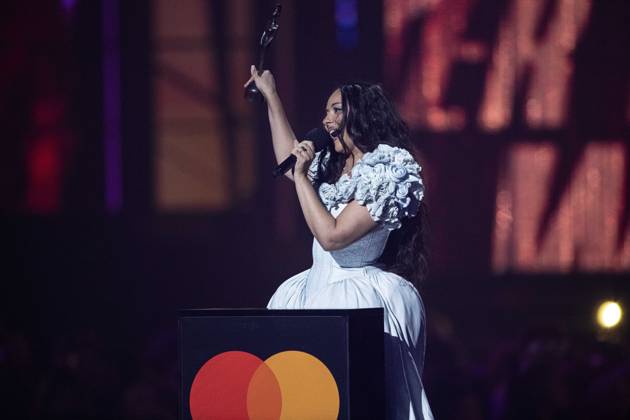 JADE being presented the BRIT Award for Pop Act at the 2025 BRIT Awards at The O2 Arena, London on 1 March 2025 JADE being presented the BRIT Award for Pop Act at the 2025 BRIT Awards at The O2 Arena, London on 1 March 2025 JADE (Jade Thirlwall) is an English singer. Her music career began at the age of 15, when she auditioned for The X Factor UK on three occasions before rising to prominence as a member of the girl group Little Mix. Formed during the show s eighth series in ˜11, they became the first group to win the competition. She signed a solo record deal with RCA Records in ˜22, and released her debut single, Angel of My Dreams , in ˜24 to critical and commercial success., Credit:Dafydd Owen Avalon The O2, Greater London, Lo Copyright: xDafyddxOwenx xAvalonx 0970778088