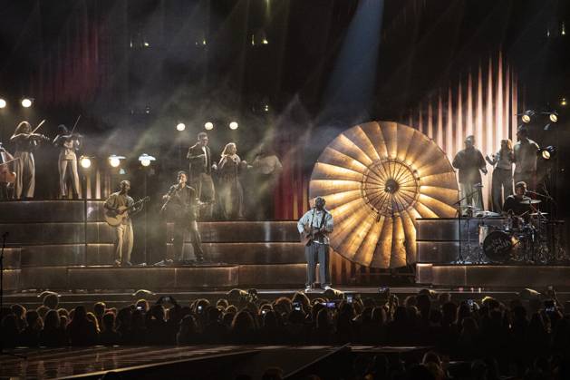 Myles Smith performing live at the 2025 BRIT awards ceremony, O2 Arena, London, on 1 March 2025 Myles Smith performing live at the 2025 BRIT awards ceremony, O2 Arena, London, on 1 March 2025 Myles Smith is a British singer and songwriter from Luton. He is best known for his ˜24 singles Stargazing and Nice to Meet You . Smith began posting on TikTok and in the fall of ˜22, a clip posted caught the attention of his future manager. To date he™s released two EP™s. He™s the winner of this year™s Rising Star BRIT Award., Credit:Dafydd Owen Avalon The O2, Greater London, London Copyright: xDafyddxOwenx xAvalonx 0970788898