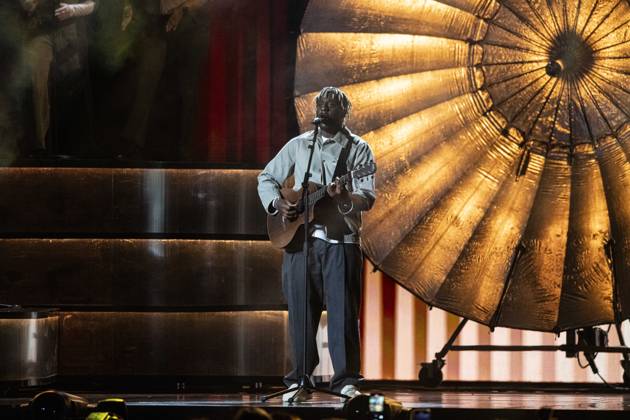 Myles Smith performing live at the 2025 BRIT awards ceremony, O2 Arena, London, on 1 March 2025 Myles Smith performing live at the 2025 BRIT awards ceremony, O2 Arena, London, on 1 March 2025 Myles Smith is a British singer and songwriter from Luton. He is best known for his ˜24 singles Stargazing and Nice to Meet You . Smith began posting on TikTok and in the fall of ˜22, a clip posted caught the attention of his future manager. To date he™s released two EP™s. He™s the winner of this year™s Rising Star BRIT Award., Credit:Dafydd Owen Avalon The O2, Greater London, London Copyright: xDafyddxOwenx xAvalonx 0970788910