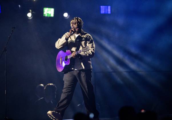 Myles Smith performing live at the 2025 BRIT awards ceremony, O2 Arena, London, on 1 March 2025 Myles Smith performing live at the 2025 BRIT awards ceremony, O2 Arena, London, on 1 March 2025 Myles Smith is a British singer and songwriter from Luton. He is best known for his ˜24 singles Stargazing and Nice to Meet You . Smith began posting on TikTok and in the fall of ˜22, a clip posted caught the attention of his future manager. To date he™s released two EP™s. He™s the winner of this year™s Rising Star BRIT Award., Credit:Dafydd Owen Avalon The O2, Greater London, London Copyright: xDafyddxOwenx xAvalonx 0970789032