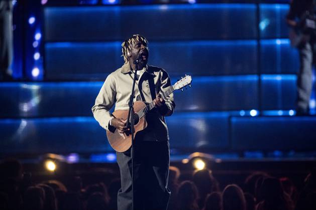 Myles Smith performing live at the 2025 BRIT awards ceremony, O2 Arena, London, on 1 March 2025 Myles Smith performing live at the 2025 BRIT awards ceremony, O2 Arena, London, on 1 March 2025 Myles Smith is a British singer and songwriter from Luton. He is best known for his ˜24 singles Stargazing and Nice to Meet You . Smith began posting on TikTok and in the fall of ˜22, a clip posted caught the attention of his future manager. To date he™s released two EP™s. He™s the winner of this year™s Rising Star BRIT Award., Credit:Dafydd Owen Avalon The O2, Greater London, London Copyright: xDafyddxOwenx xAvalonx 0970789094