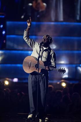 Myles Smith performing live at the 2025 BRIT awards ceremony, O2 Arena, London, on 1 March 2025 Myles Smith performing live at the 2025 BRIT awards ceremony, O2 Arena, London, on 1 March 2025 Myles Smith is a British singer and songwriter from Luton. He is best known for his ˜24 singles Stargazing and Nice to Meet You . Smith began posting on TikTok and in the fall of ˜22, a clip posted caught the attention of his future manager. To date he™s released two EP™s. He™s the winner of this year™s Rising Star BRIT Award., Credit:Dafydd Owen Avalon The O2, Greater London, London Copyright: xDafyddxOwenx xAvalonx 0970789165