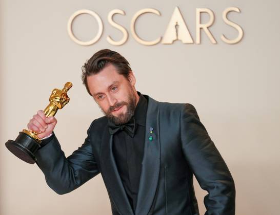 Kieran Culkin of A Real Pain celebrates backstage after winning the Oscar for best performance by an actor in a supporting role during the 97th Academy Awards in the Hollywood section of Los Angeles on Sunday, March 2, 2025.  LAP20250302101 PATxBENIC