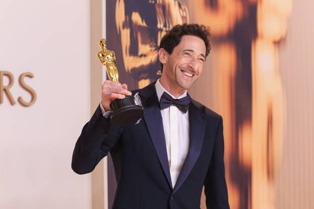March 2, 2025, Hollywood, California, USA: Adrien Brody, winner of the Best Actor in a Leading Role award for Ã¢â‚¬oeThe BrutalistÃ¢â‚¬Â, poses in the press room of the 97th Annual Academy Awards on Sunday March 2, 2025 at the Dolby Theater in Hollywood, California. BURT HARRIS BNS PI Hollywood USA - ZUMAp124 20250302_zaa_p124_343 Copyright: xBurtxHarrisx