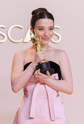 March 2, 2025, Hollywood, California, USA: Mikey Madison, winner of the Best Actress award for Anora poses in the press room of the 97th Annual Academy Awards on Sunday March 2, 2025 at the Dolby Theater in Hollywood, California. BURT HARRIS BNS PI Hollywood USA - ZUMAp124 20250302_zaa_p124_371 Copyright: xBurtxHarrisx
