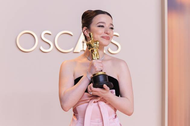 March 2, 2025, Hollywood, California, USA: Mikey Madison, winner of the Best Actress award for Anora poses in the press room of the 97th Annual Academy Awards on Sunday March 2, 2025 at the Dolby Theater in Hollywood, California. BURT HARRIS BNS PI Hollywood USA - ZUMAp124 20250302_zaa_p124_376 Copyright: xBurtxHarrisx