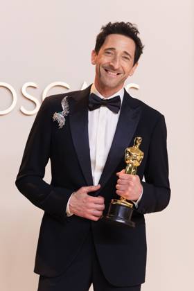 March 2, 2025, Hollywood, California, USA: Adrien Brody, winner of the Best Actor in a Leading Role award for â€oeThe Brutalistâ€Â, poses in the press room of the 97th Annual Academy Awards on Sunday March 2, 2025 at the Dolby Theater in Hollywood, California. BURT HARRIS BNS PI Hollywood USA - ZUMAp124 20250302_zaa_p124_379 Copyright: xBurtxHarrisx