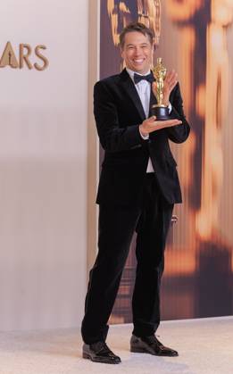 March 2, 2025, Hollywood, California, USA: Sean Baker, winner of the Best Film Editing for Ã¢â‚¬oeAnoraÃ¢â‚¬Â, poses in the press room of the 97th Annual Academy Awards on Sunday March 2, 2025 at the Dolby Theater in Hollywood, California. BURT HARRIS BNS PI Hollywood USA - ZUMAp124 20250302_zaa_p124_460 Copyright: xBurtxHarrisx