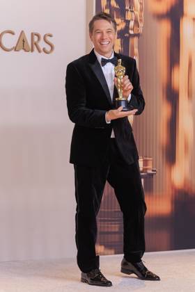 March 2, 2025, Hollywood, California, USA: Sean Baker, winner of the Best Film Editing for Ã¢â‚¬oeAnoraÃ¢â‚¬Â, poses in the press room of the 97th Annual Academy Awards on Sunday March 2, 2025 at the Dolby Theater in Hollywood, California. BURT HARRIS BNS PI Hollywood USA - ZUMAp124 20250302_zaa_p124_461 Copyright: xBurtxHarrisx