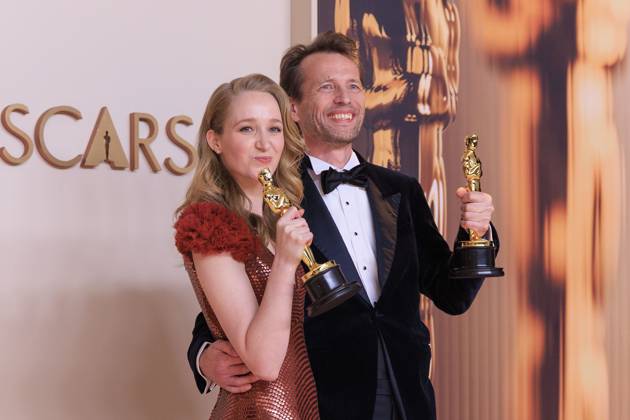 March 2, 2025, Hollywood, California, USA: (L-R) Victoria Warmerdam and Trent, winners of the Best Live Action Short Film award for Ã¢â‚¬oeIÃ¢â‚¬â ¢m Not a RobotÃ¢â‚¬Â, pose in the press room of the 97th Annual Academy Awards on Sunday March 2, 2025 at the Dolby Theater in Hollywood, California. BURT HARRIS BNS PI Hollywood USA - ZUMAp124 20250302_zaa_p124_519 Copyright: xBurtxHarrisx
