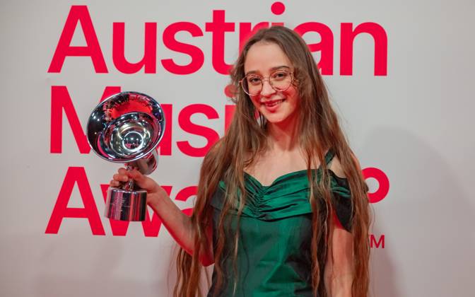 20250307 Red Carpet Verleihung 25. Amadeus Austrian Music Awards WIEN, OESTERREICH - 07. MAERZ: Preistraegerin des 25. Amadeus Austria Music Awards 2025 in der Kategorie -FM4 Award 2025- Solo-Musikerin Anja Sodnikar alias Sodl nach der Verleihung des 25. Amadeus Austria Music Awards 2025 in der MARX Halle am 07. Maerz 2025 in Wien, Oesterreich. 250307_SEPA_17_006 Copyright: xIsabellexOuvrardx SEPAxMedia
