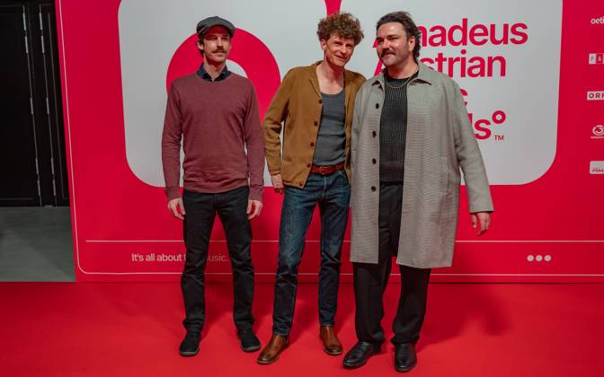 20250307 Red Carpet Verleihung 25. Amadeus Austrian Music Awards WIEN, OESTERREICH - 07. MAERZ: Mundart-Musikgruppe Granada bei ihrer Ankunft am Redcarpet anlaesslich der Verleihung des 25. Amadeus Austria Music Awards 2025 in der MARX Halle am 07. Maerz 20253 in Wien, Oesterreich. 250307_SEPA_17_062 Copyright: xIsabellexOuvrardx SEPAxMedia