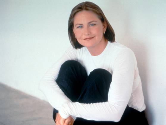 WHAT MAKES A FAMILY, Cherry Jones, 2001. Lifetime Courtesy Everett CollectionTSDWHMA LT002 PUBLICATIONXNOTxINxCANxCHNxFRAxITAxJPNxNORxPOLxRUSxESPxUKxUSA Copyright: xx TSDWHMA LT002 TSDWHMA_LT002_H