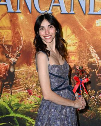 Milan, Photocall for the premiere of the Disney film Snow White Milan, Photocall for the premiere of the Disney film Snow White In the photo: Francesca Rocco with her daughters Ginevra and Beatrice Milan  Copyright: xIPA ABACAx