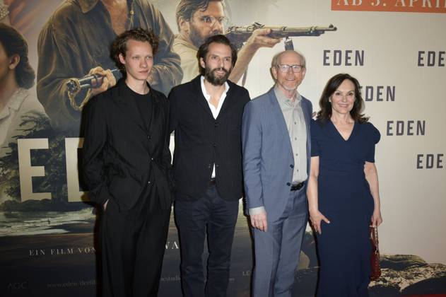 Felix Kammerer, Quirin Berg, Ron Howard and Jasna Vavra at the special screening of the feature film Eden in the Astor Film Lounge Berlin, 20 03 2025 Foto:xM.xBehrensx xFuturexImagex eden_5367
