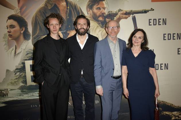 Felix Kammerer, Quirin Berg, Ron Howard and Jasna Vavra at the special screening of the feature film Eden in the Astor Film Lounge Berlin, 20 03 2025 Foto:xM.xBehrensx xFuturexImagex eden_5369