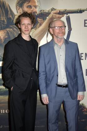 Felix Kammerer and Ron Howard at the special screening of the movie Eden in the Astor Film Lounge Berlin, 20 03 2025 Foto:xM.xBehrensx xFuturexImagex eden_5373